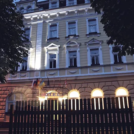 Ξενοδοχείο St.michael Κάρλοβι Βάρι